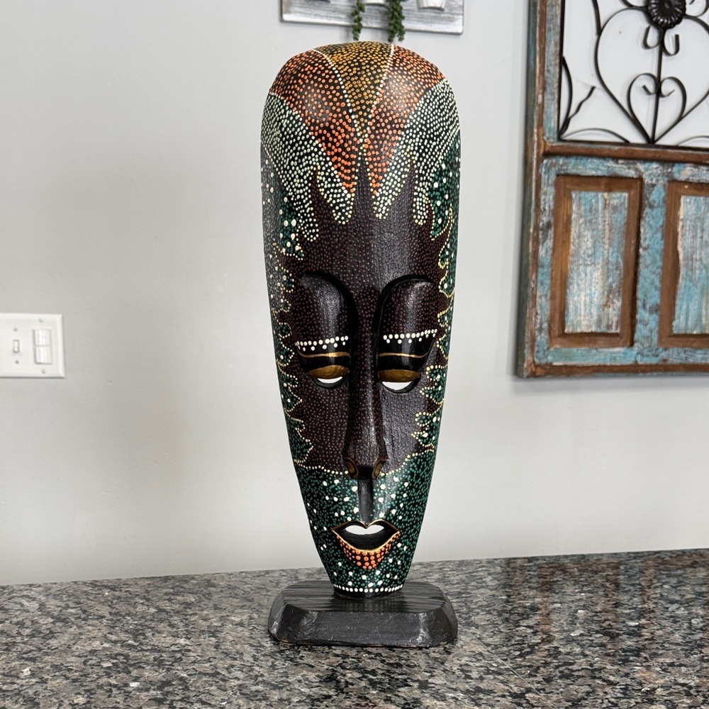 Hand Crafted Vibrant wooden carved Mask Sculpture - Black, Green, Orange - Picture 2 of 14